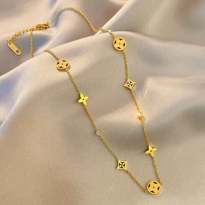 Sahra Necklace and Bracelet Set