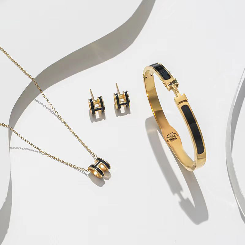 Heba Necklace, Earrings and Bangle Set Black