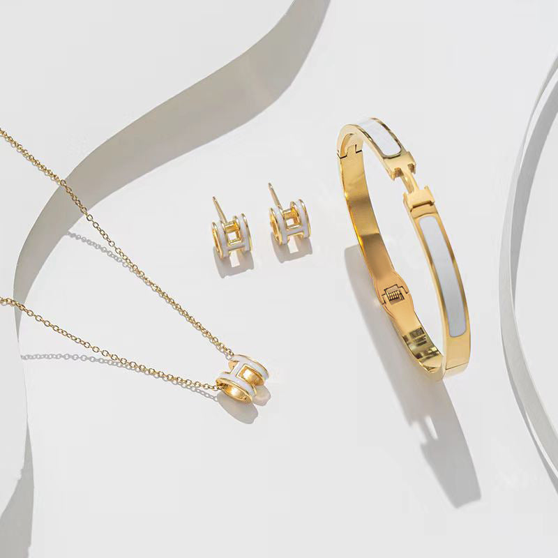 Heba Necklace, Earrings and Bangle Set White