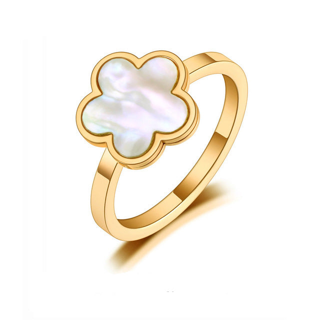 White Shell Flower Necklace Bracelet Ring and Earrings Set