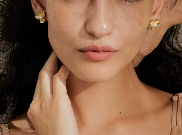 Pearl Flower Stud Earrings