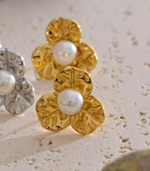 Pearl Flower Stud Earrings