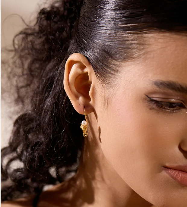 Tulip Pearl Earrings