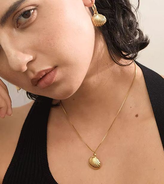 Golden Shell Jewelry Set