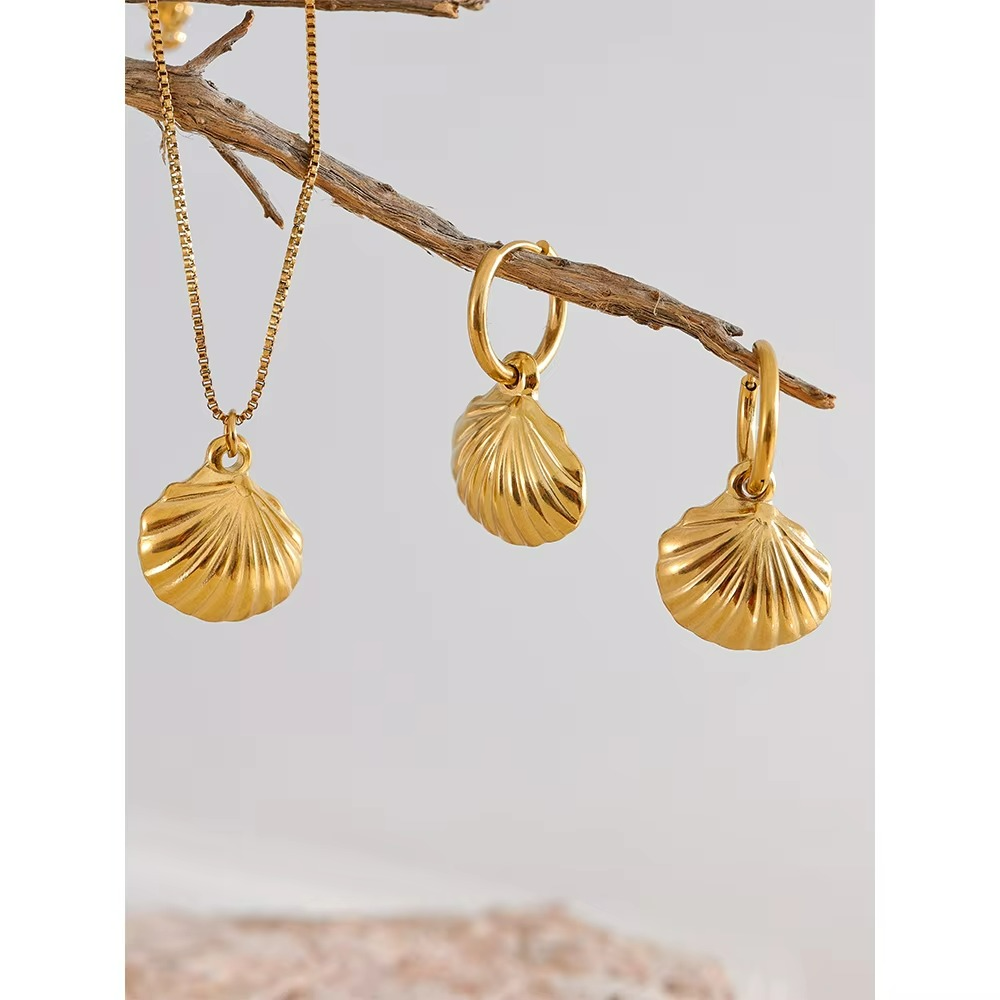 Golden Shell Jewelry Set