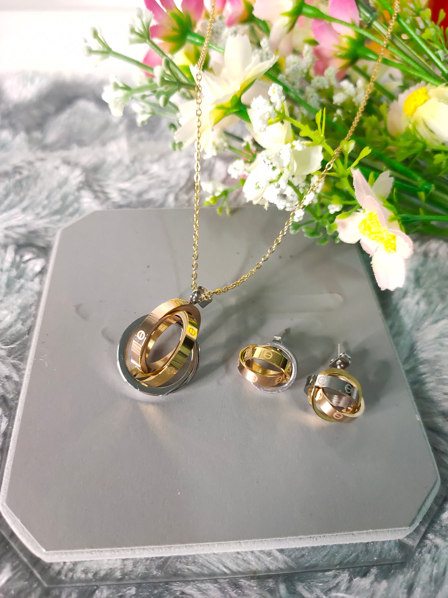 Tricolor Necklace and Earrings set