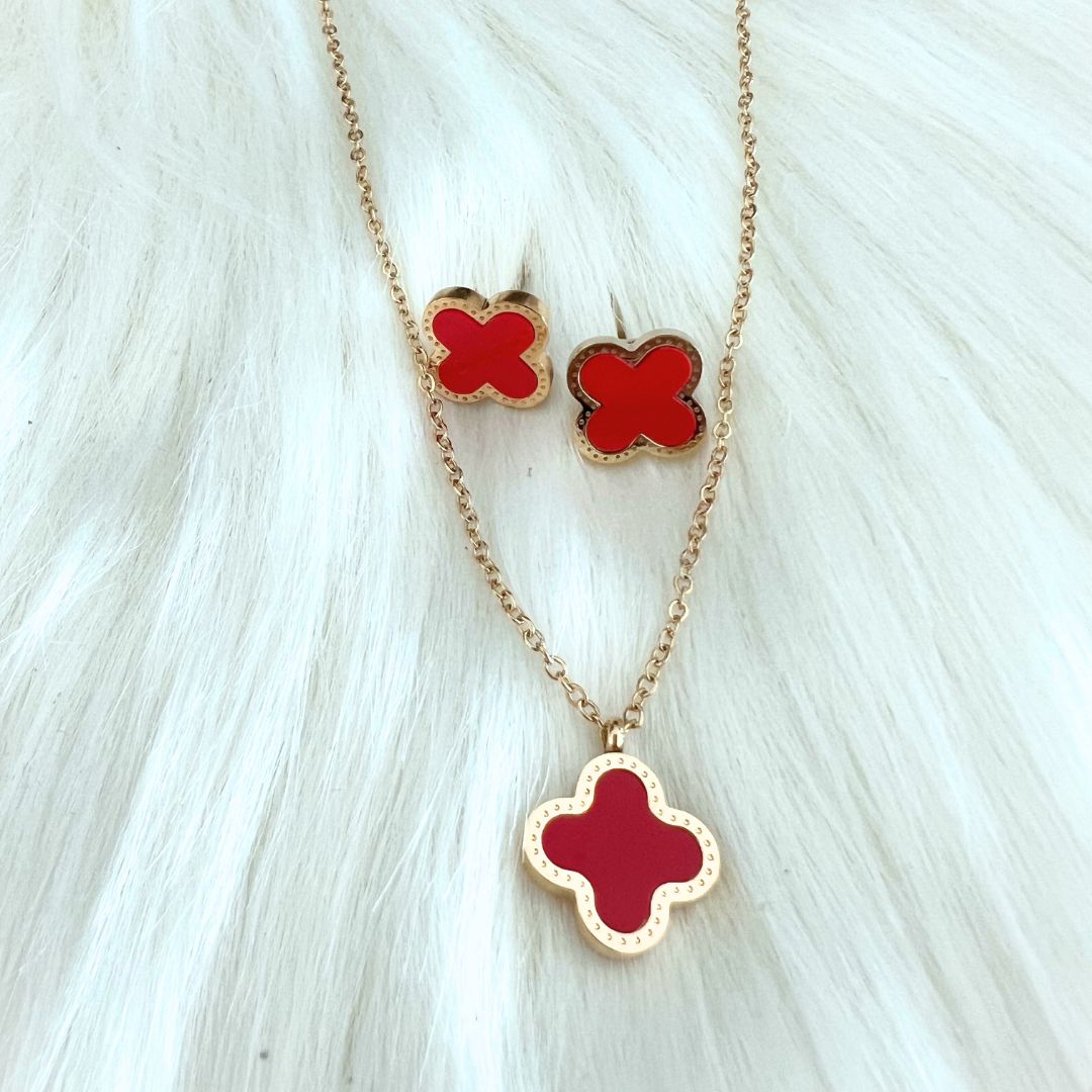 Red deals clover necklace