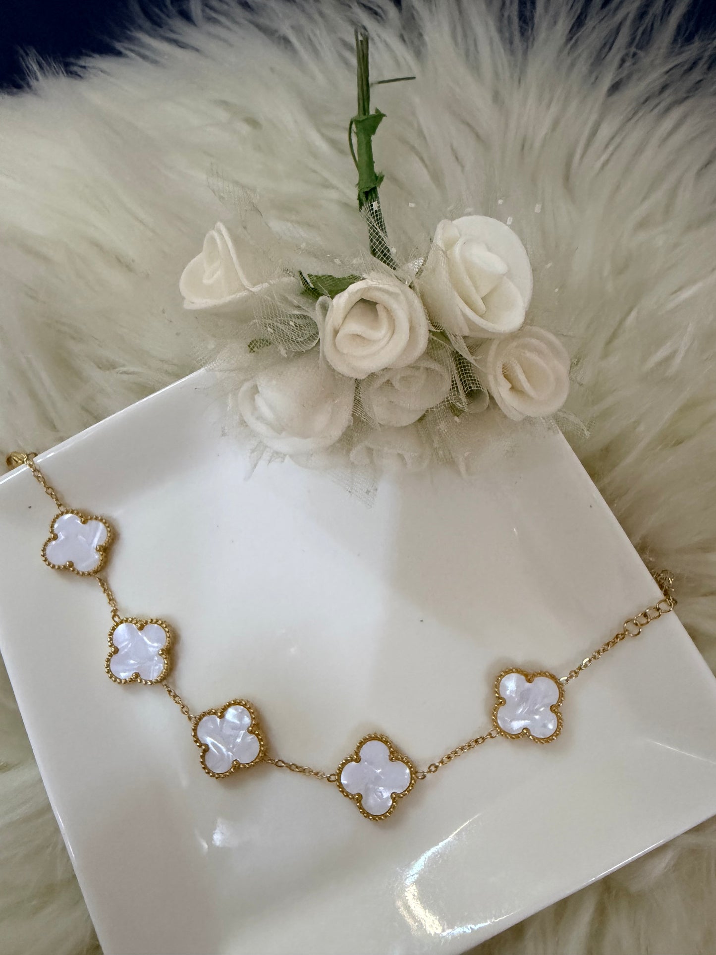 Four Leaf Clover Zirconia Bracelet White