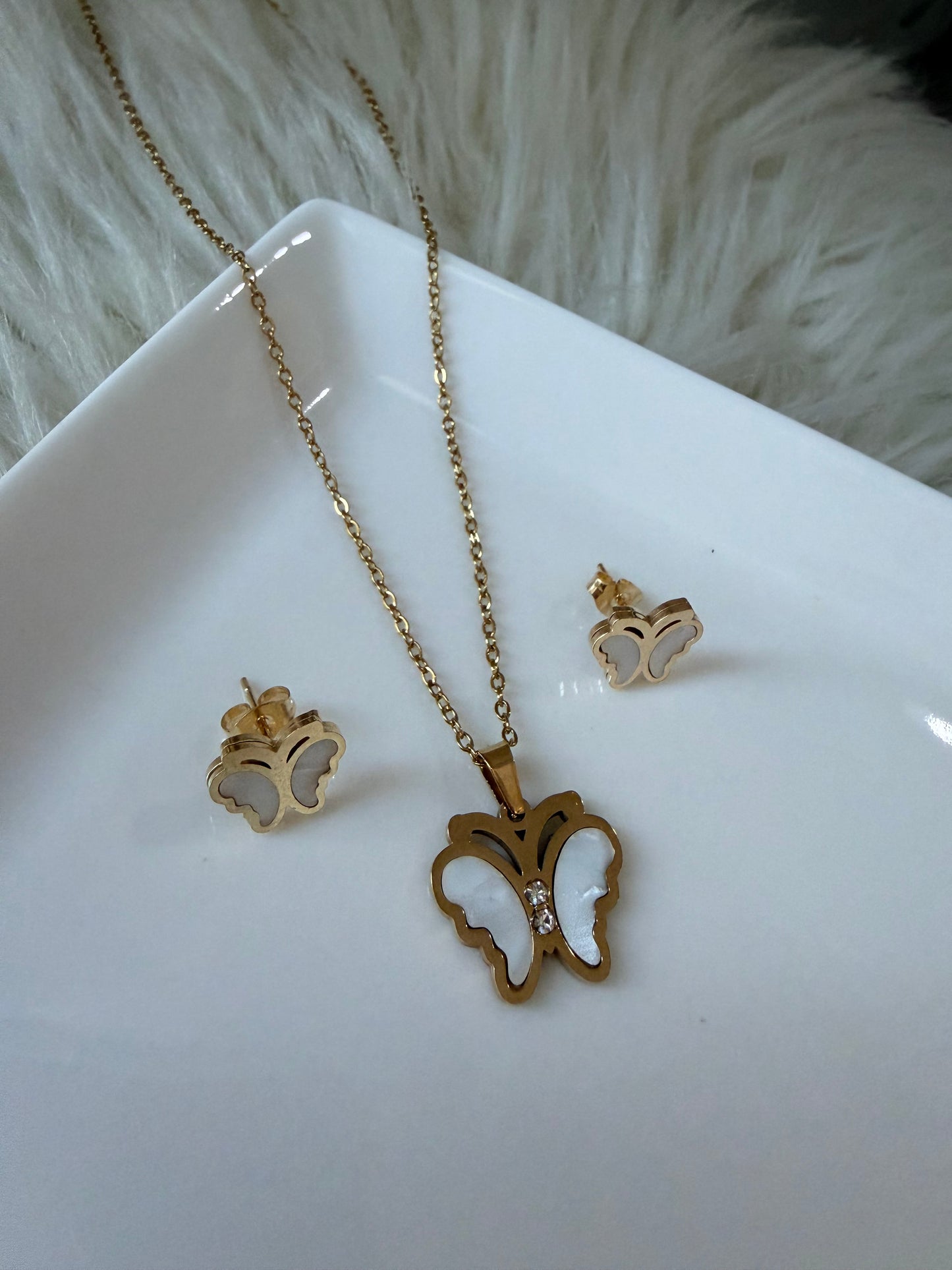 Butterfly Necklace and Earrings Set