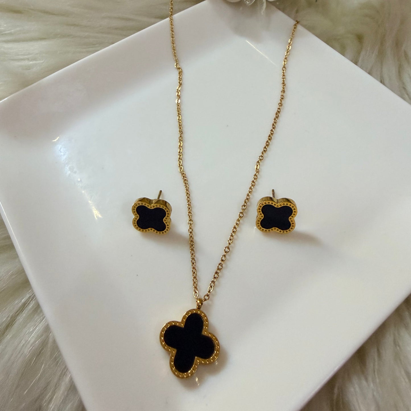 Four Leaf Clover Necklace and Earrings Set Black