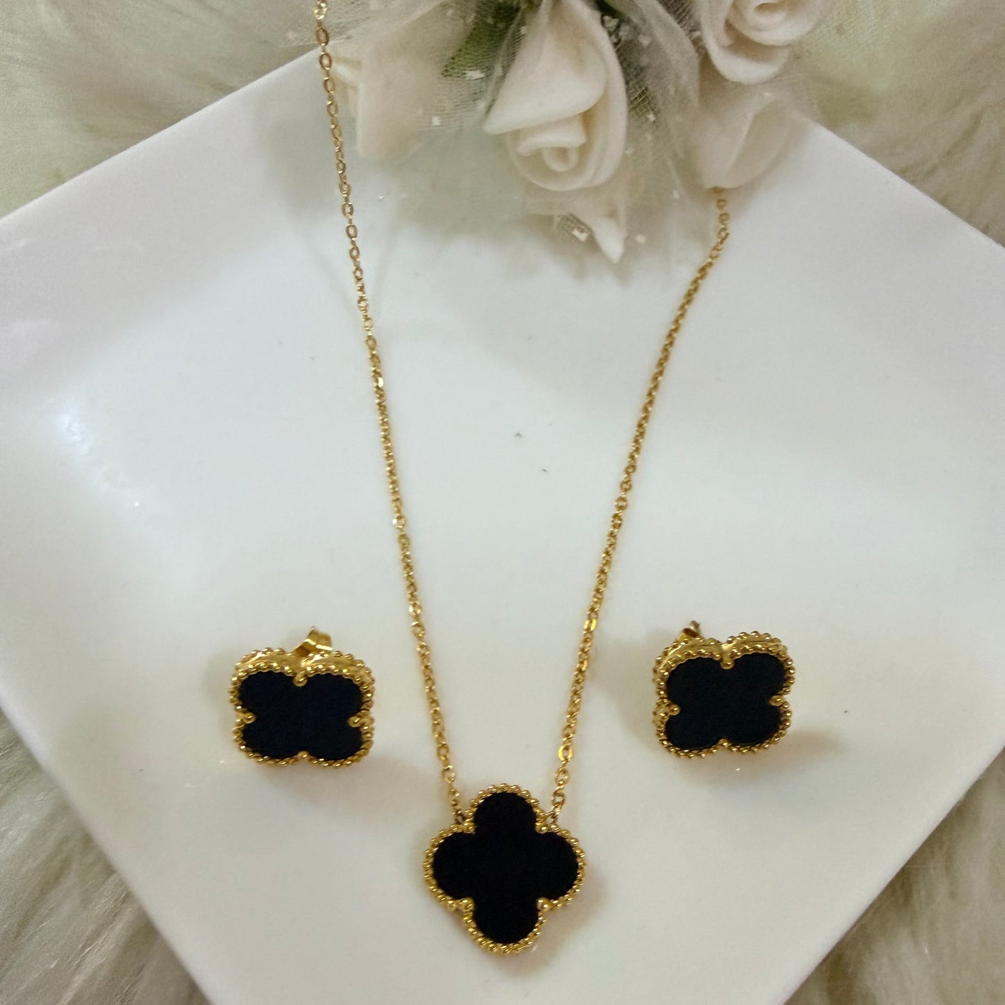Four Leaf Clover Necklace and Earrings Set Black