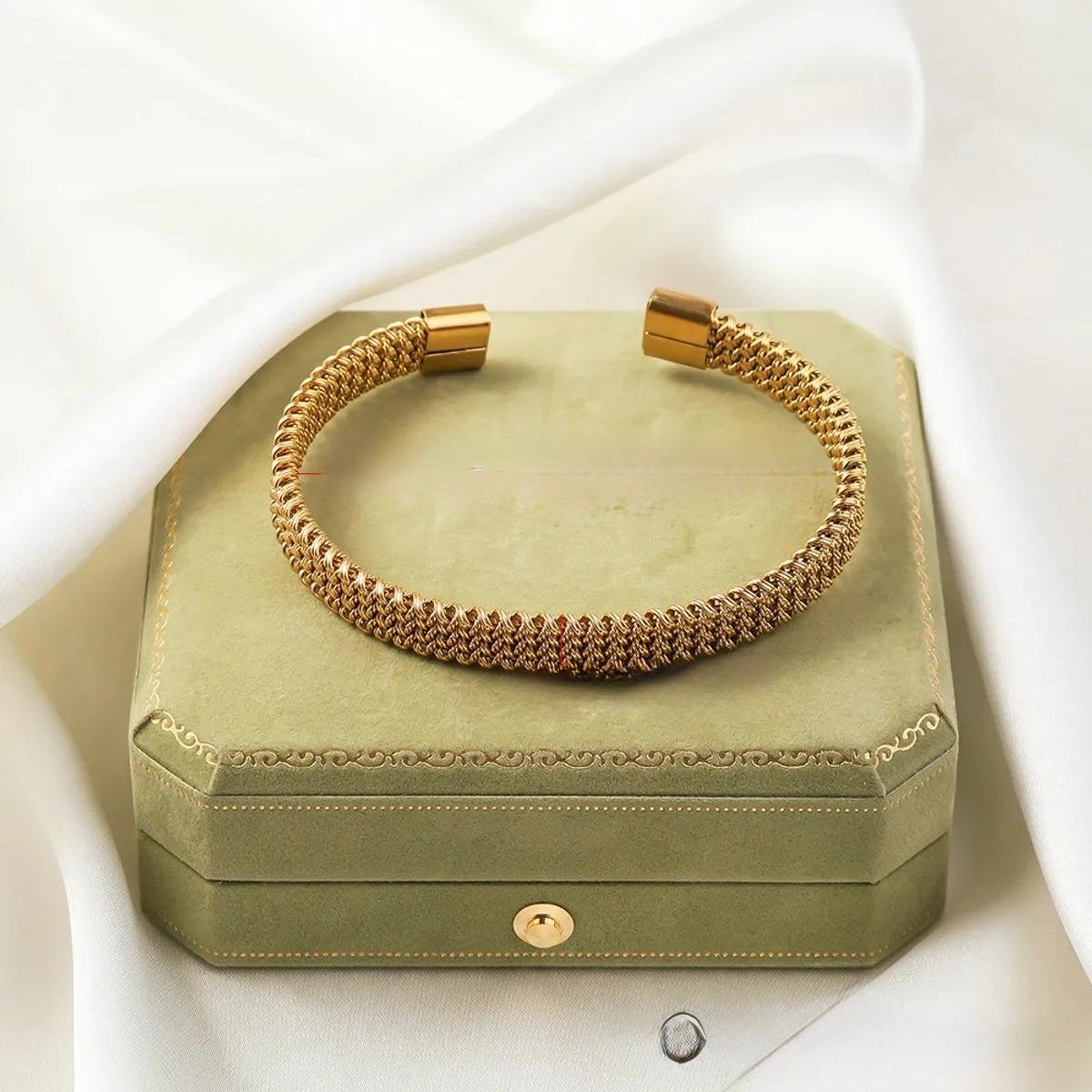 Yena Bangle