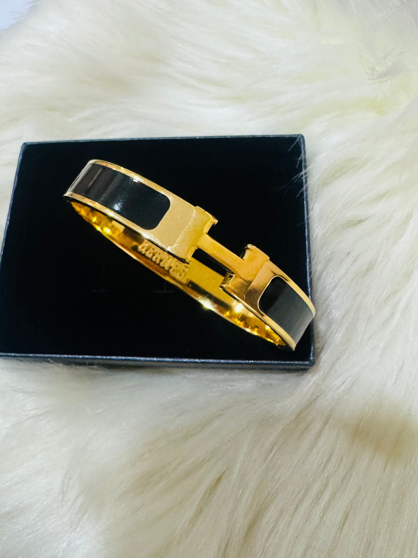 H Bangle Black