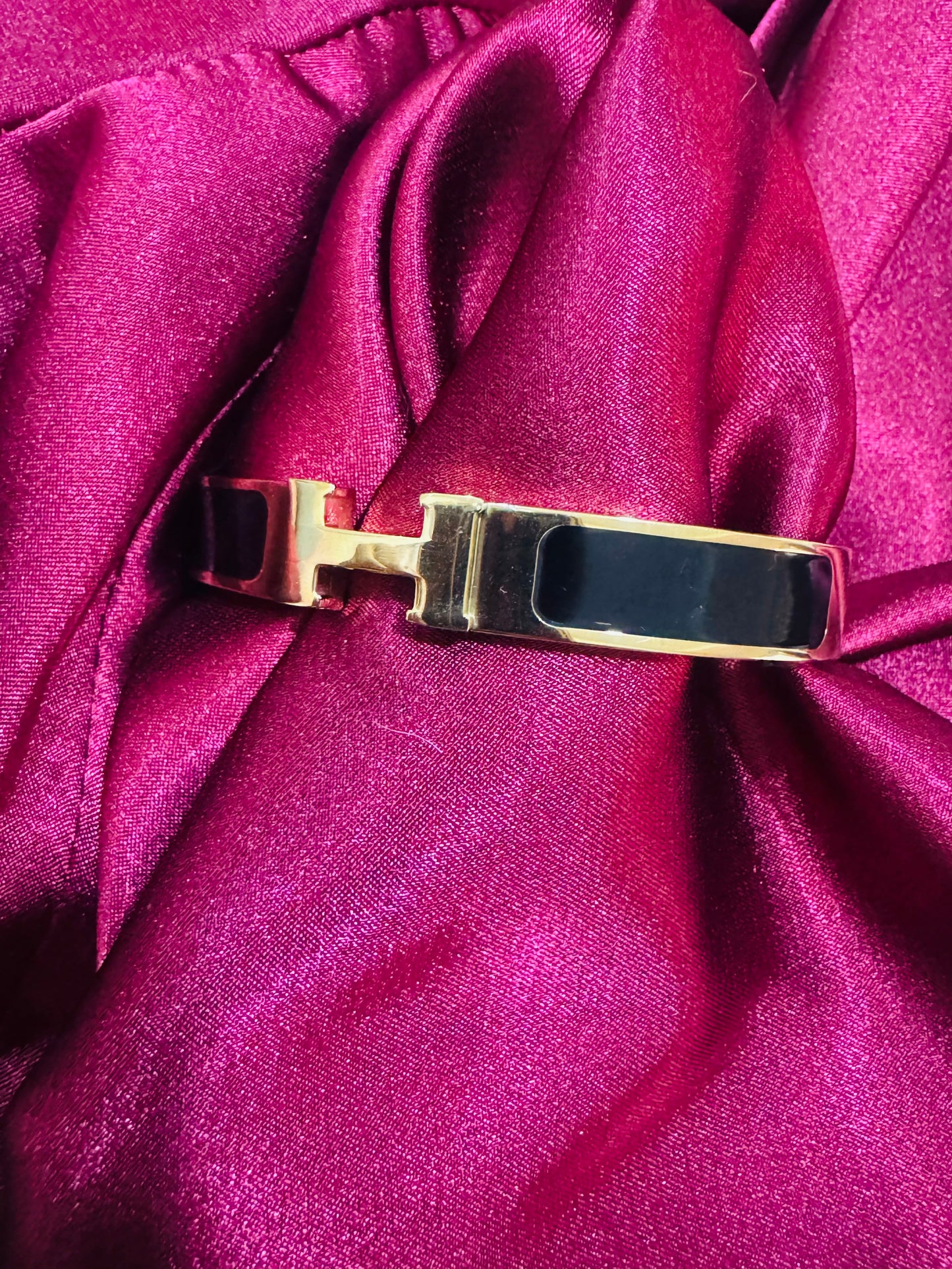 H Bangle Black