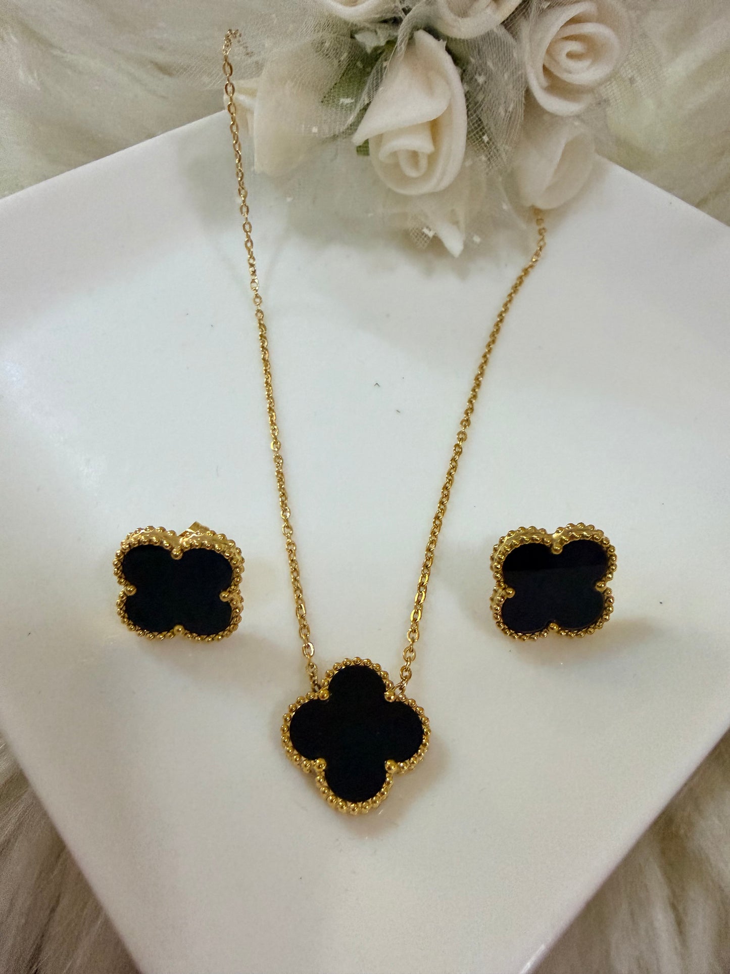 Four Leaf Clover Necklace and Earrings Set Black