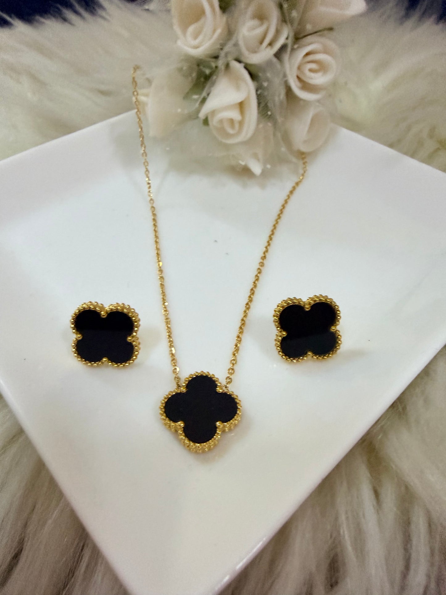 Four Leaf Clover Necklace and Earrings Set Black