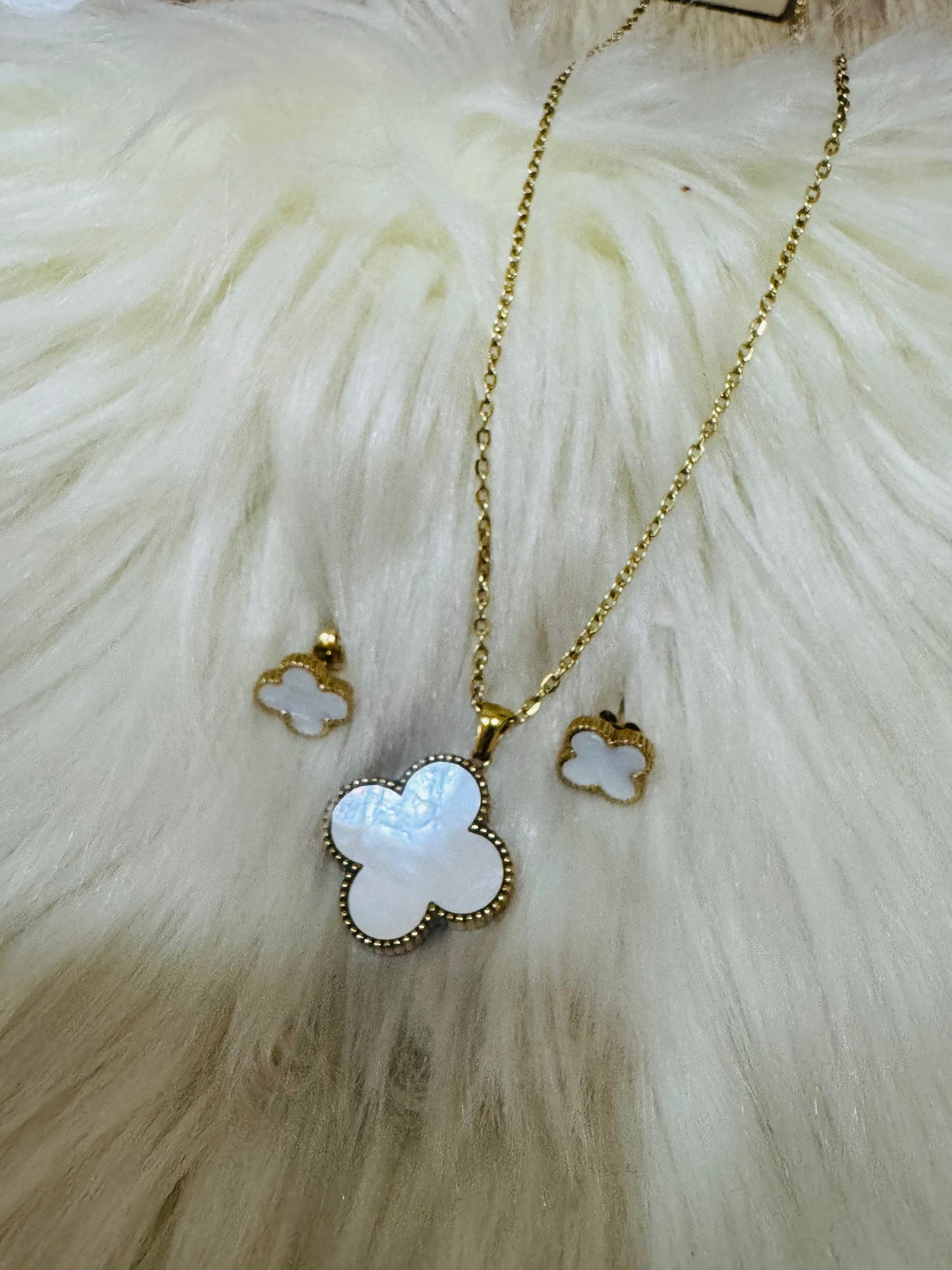 White Four Leaf Clover Necklace and Earrings Set