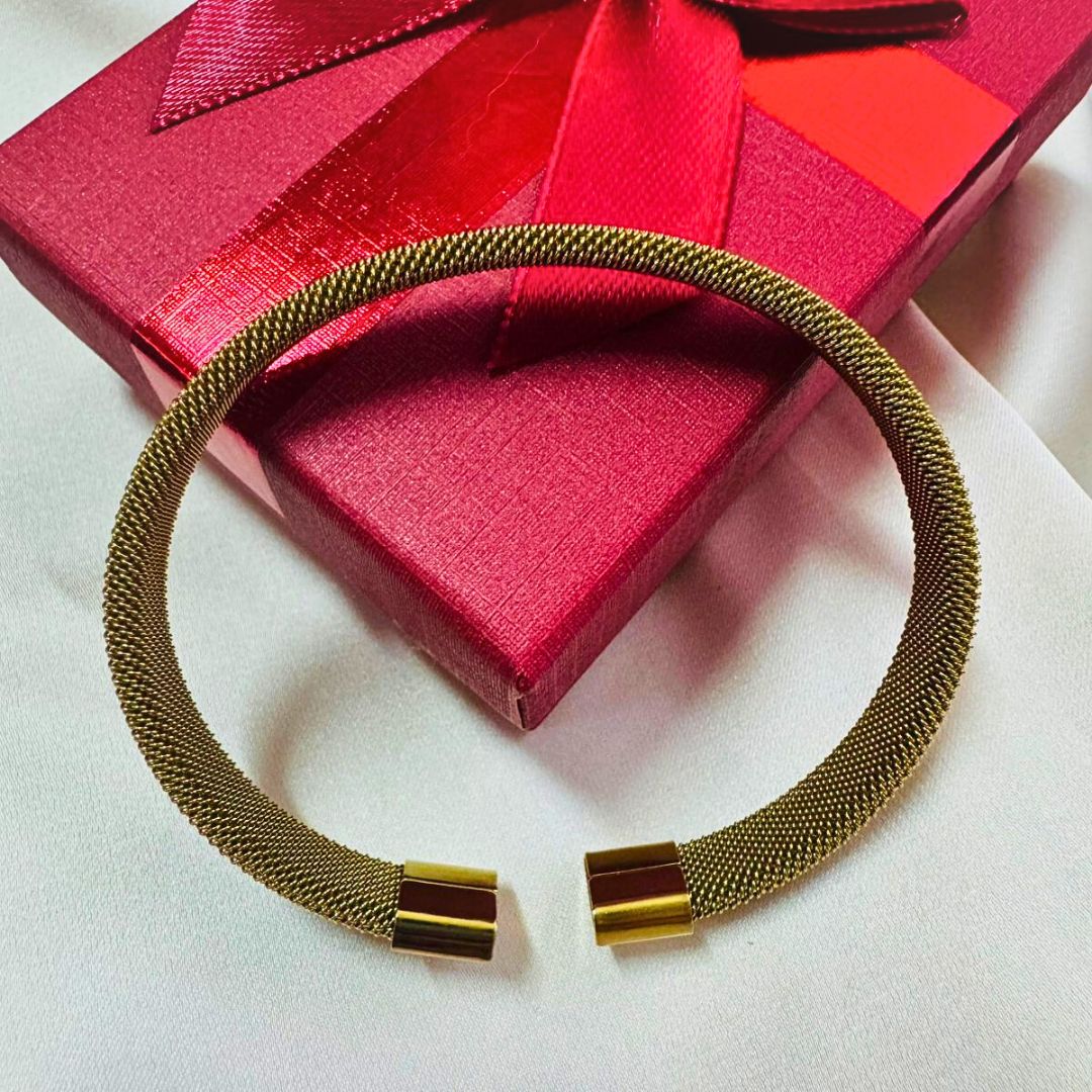 Yna Bangle