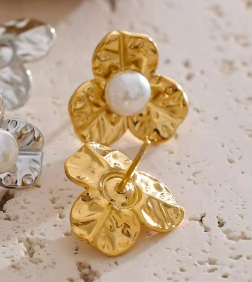 Pearl Flower Stud Earrings