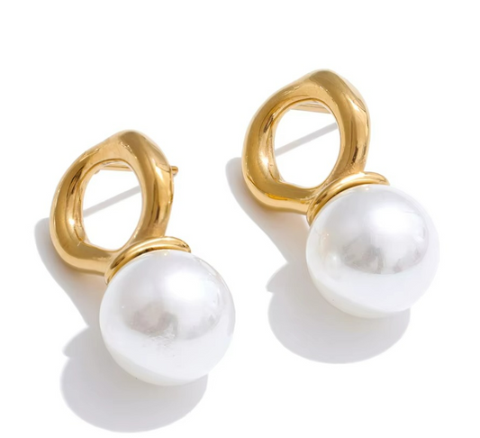 Elegance Pearl Stud Earrings