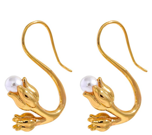 Tulip Pearl Earrings