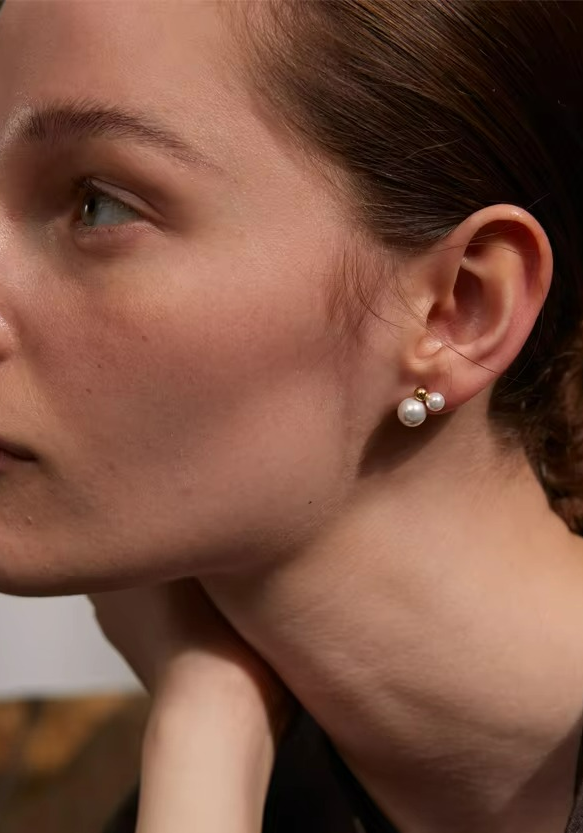 Pearls Round Stud Earrings