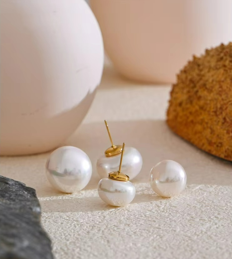 Simulated Pearls Round Stud Earrings