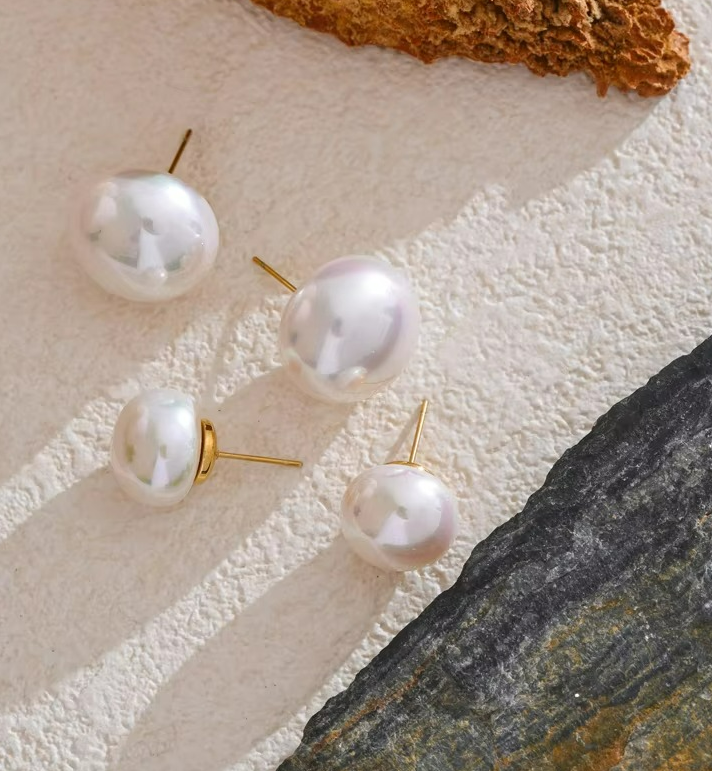Simulated Pearls Round Stud Earrings