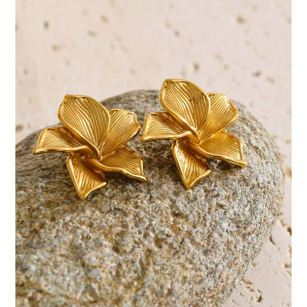Flower Petals Stud Earrings