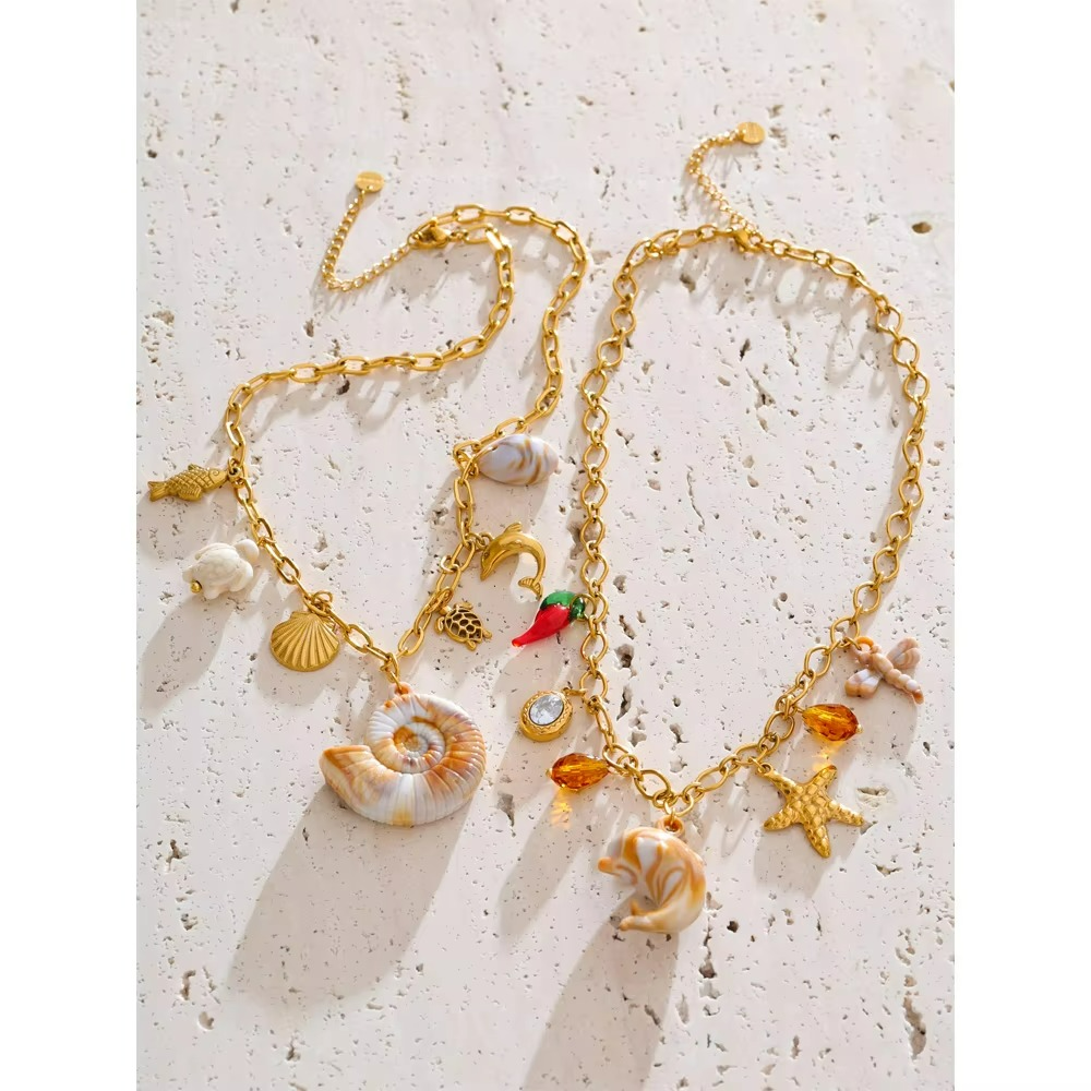 Shell Resin Conch Necklace