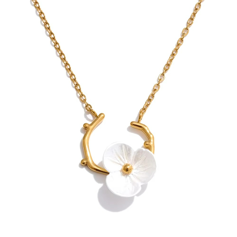 Sweet Resin Flower Pendant Necklace