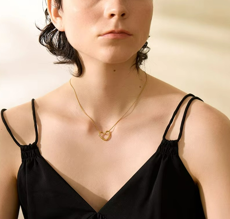 Minimalist Heart Hollow Pendant Necklace
