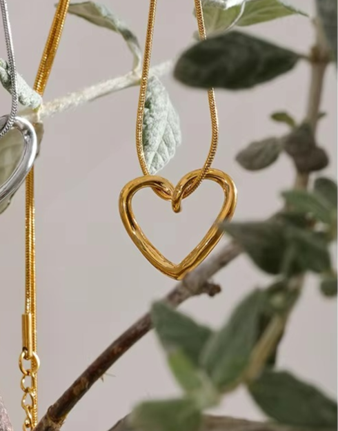 Minimalist Heart Hollow Pendant Necklace