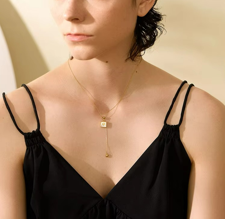 Square Heart Shell Pendant Necklace
