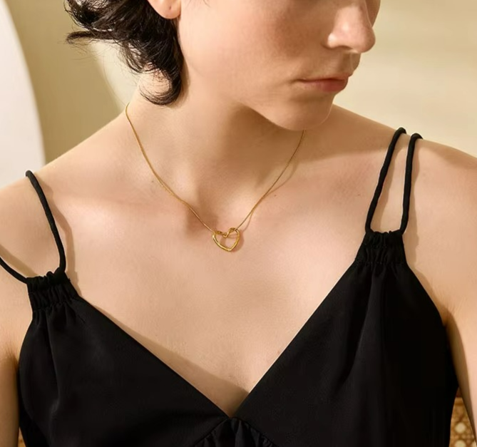 Minimalist Heart Hollow Pendant Necklace