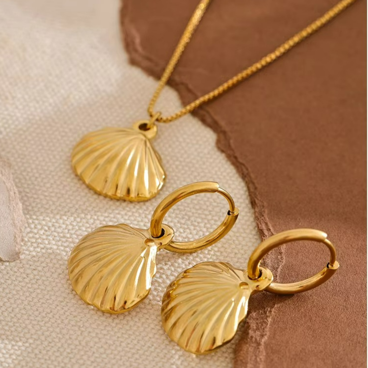 Golden Shell Jewelry Set