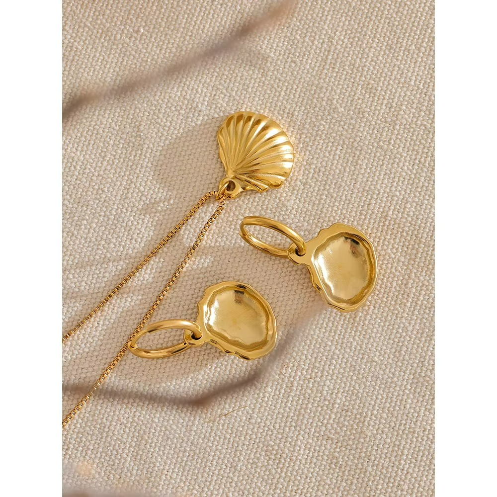 Golden Shell Jewelry Set