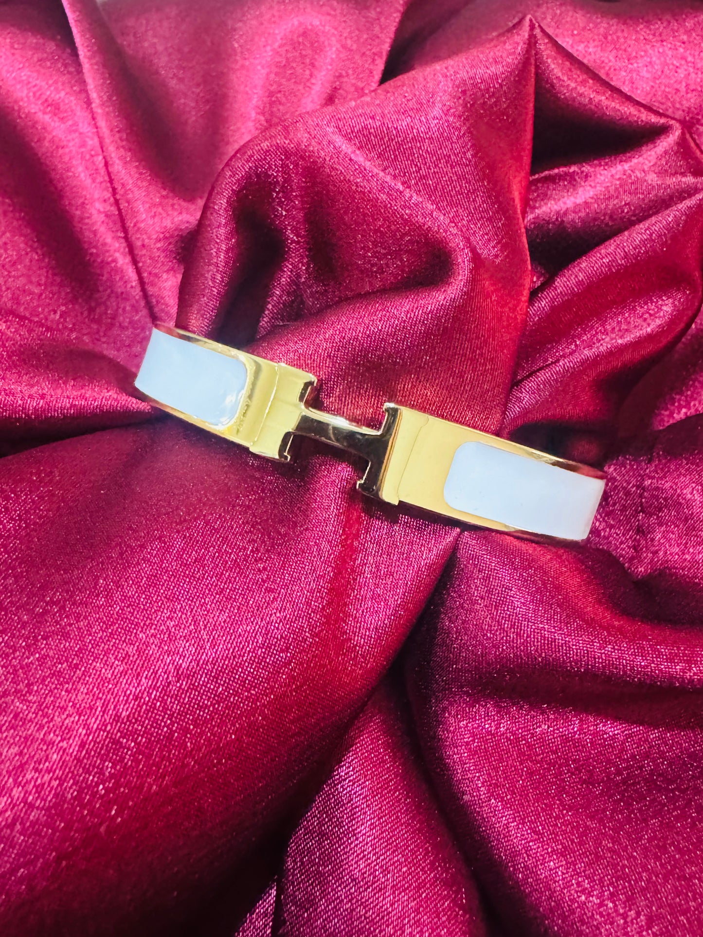 H Bangle White