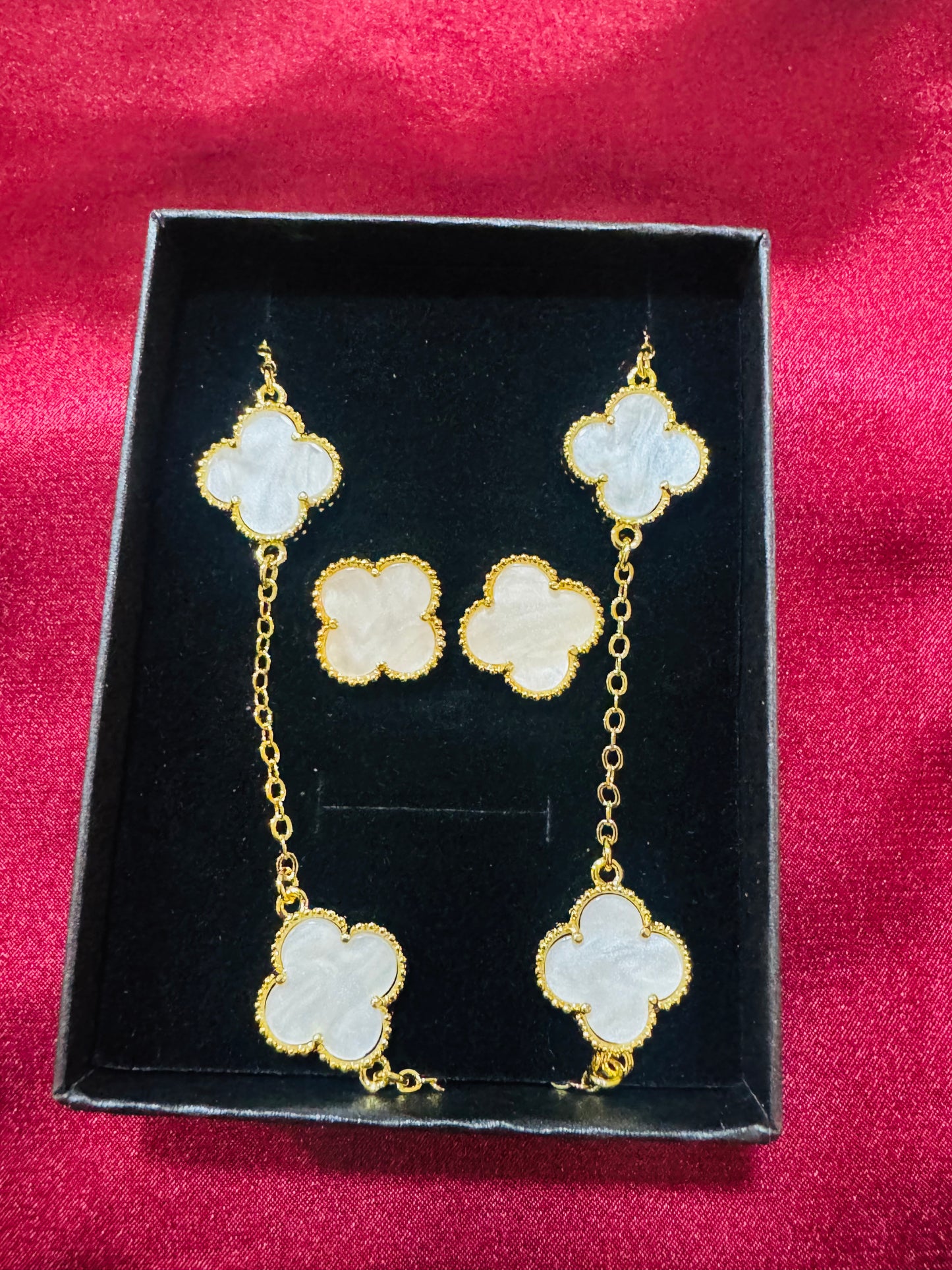 White Four Leaf Clover Necklace and Earrings Set