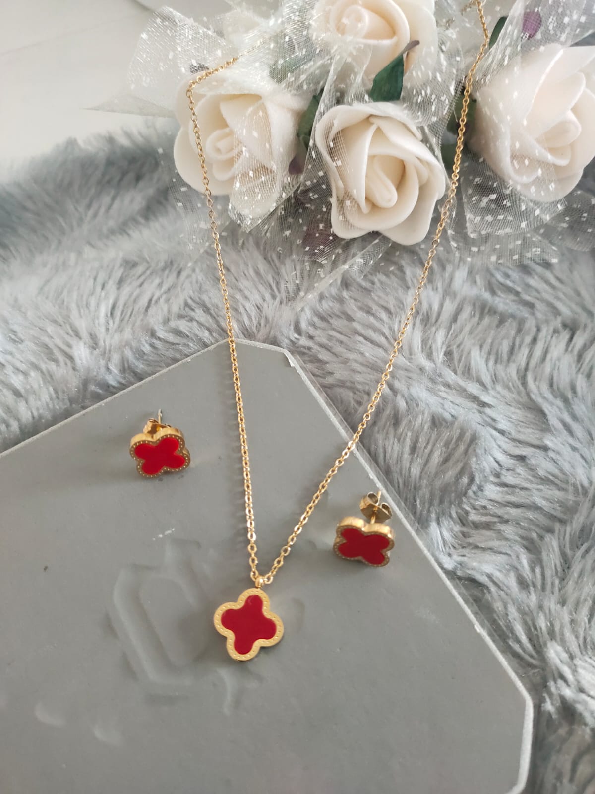Four Leaf Clover Jewelry Set- Red