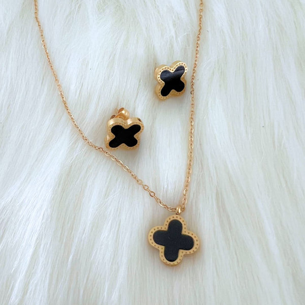 Four leaf clearance necklace brand