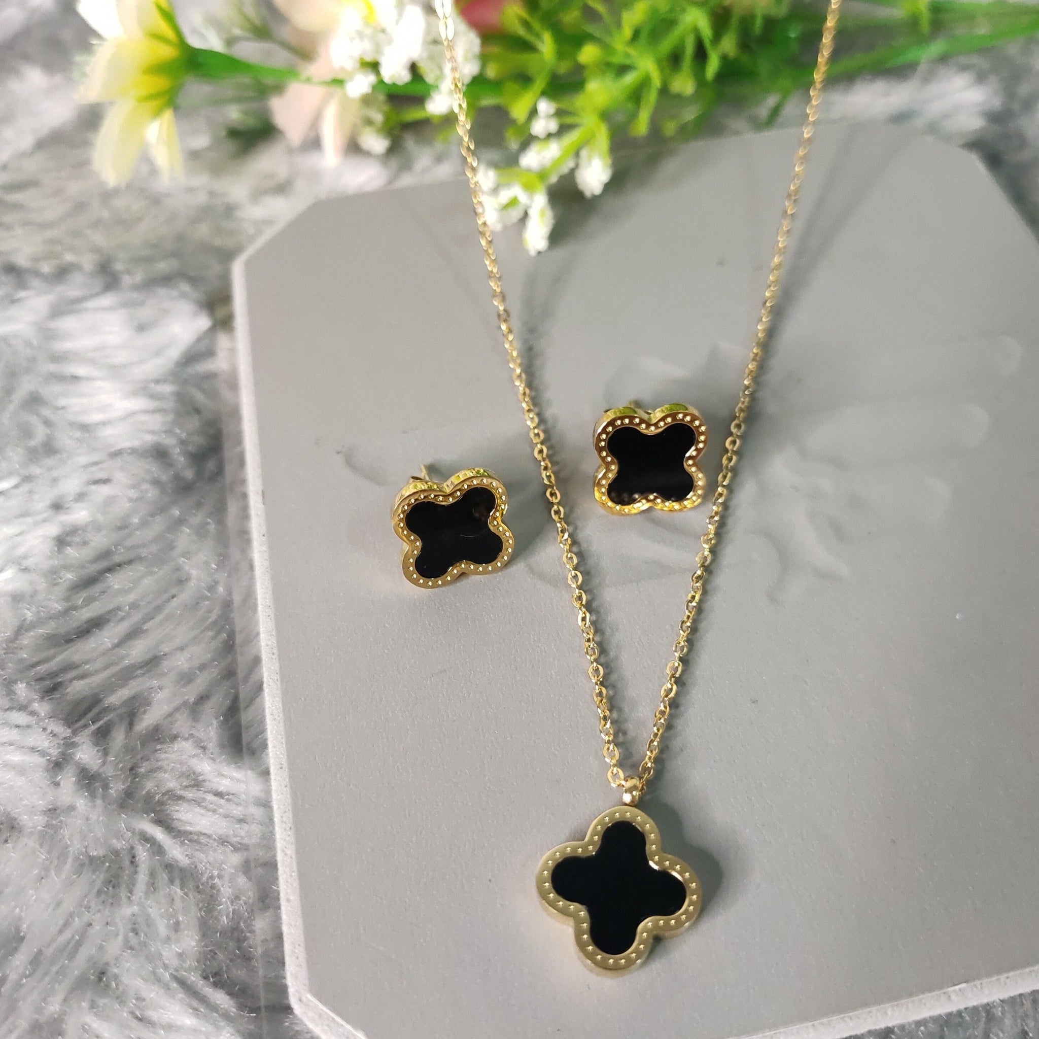 Four Leaf Clover Jewelry Set- Black – Bling Bio